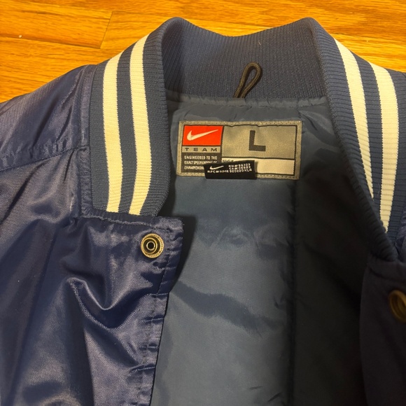 Vintage Toronto Maple Leafs Coat - Picture 4 of 5